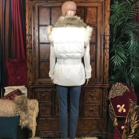 NWOT Moda International Sugar Removable Faux Fur Puffer Vest - Picture 10 of 16